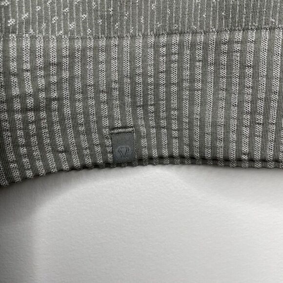 LULULEMON Rest Less 1/2 Zip Womens 4 Cropped Pullover Grip Warp Gray Green - Picture 9 of 9